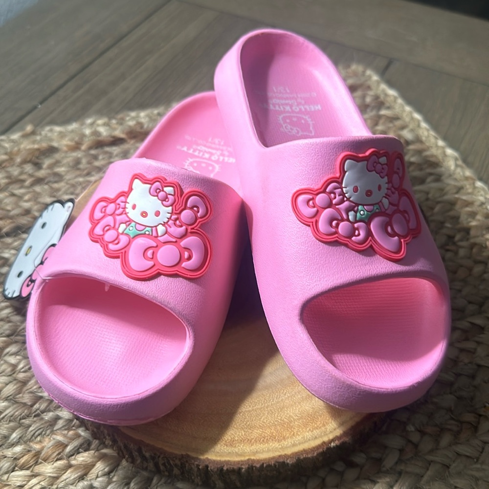 Hello Kitty Girl Slides